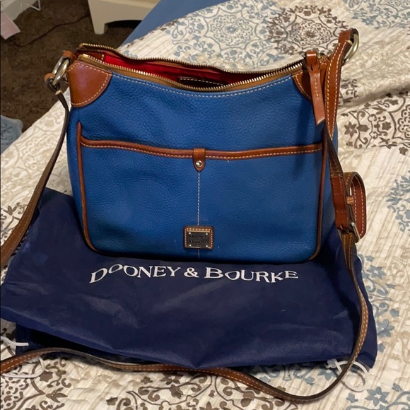 Dooney & Bourke Handbags - Dooney & Bourke Purse